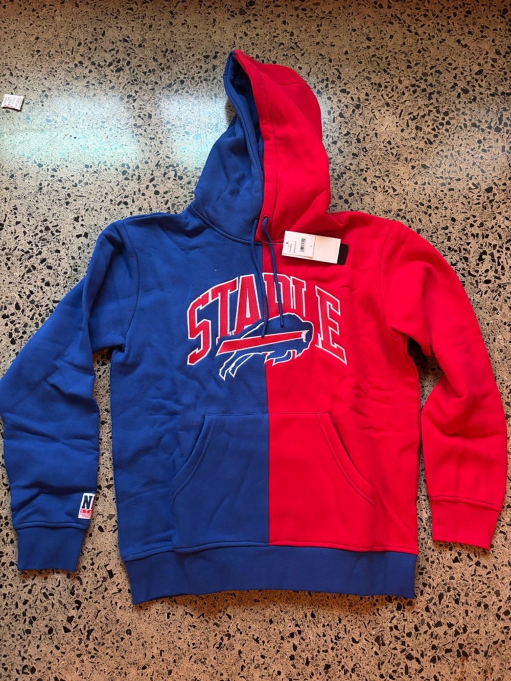 Buffalo bills x Staple hoodie size Medium NWT